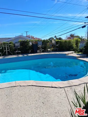 5424 S Sherbourne Drive, Los Angeles, California 90056