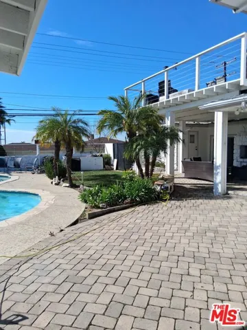 5424 S Sherbourne Drive, Los Angeles, California 90056