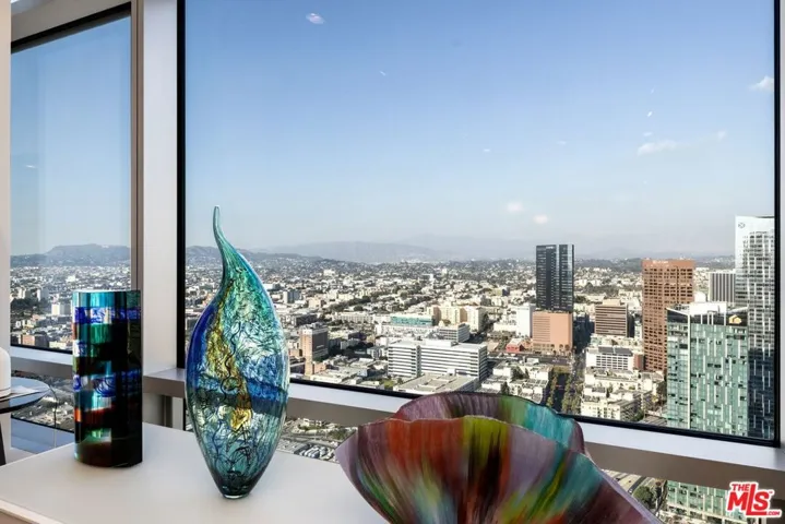 900 W Olympic Boulevard 46g, Los Angeles, California 90015