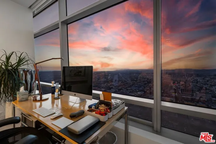 900 W Olympic Boulevard 46g, Los Angeles, California 90015
