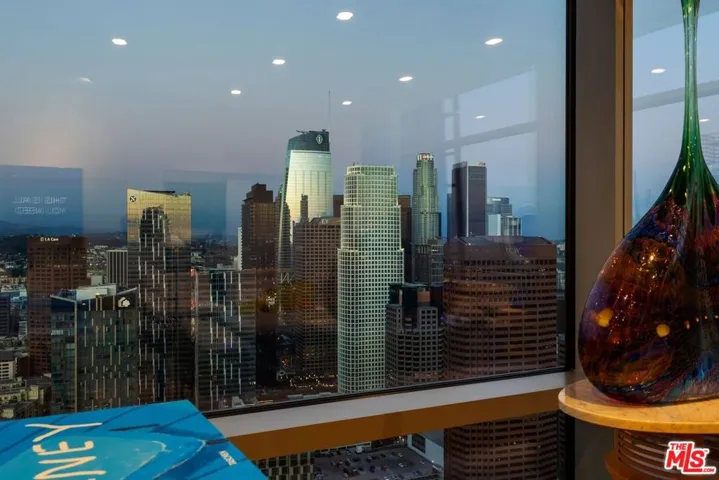 900 W Olympic Boulevard 46g, Los Angeles, California 90015