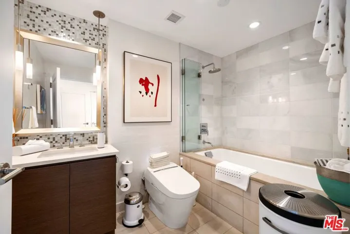 900 W Olympic Boulevard 46g, Los Angeles, California 90015