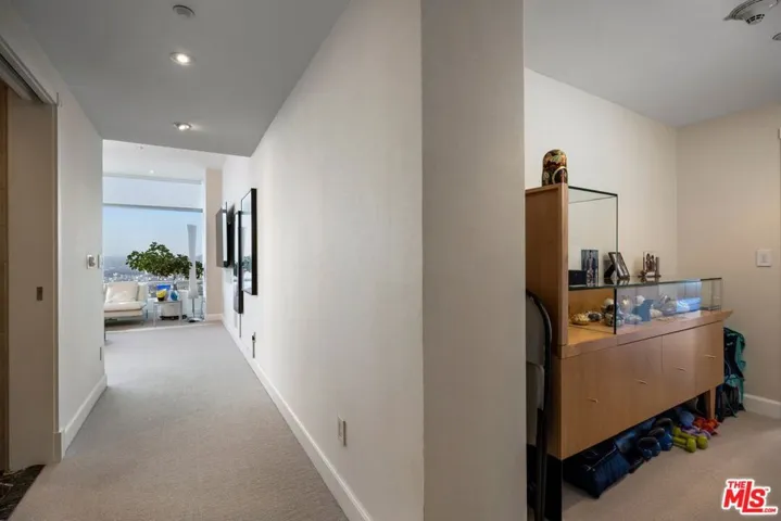 900 W Olympic Boulevard 46g, Los Angeles, California 90015