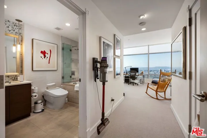 900 W Olympic Boulevard 46g, Los Angeles, California 90015