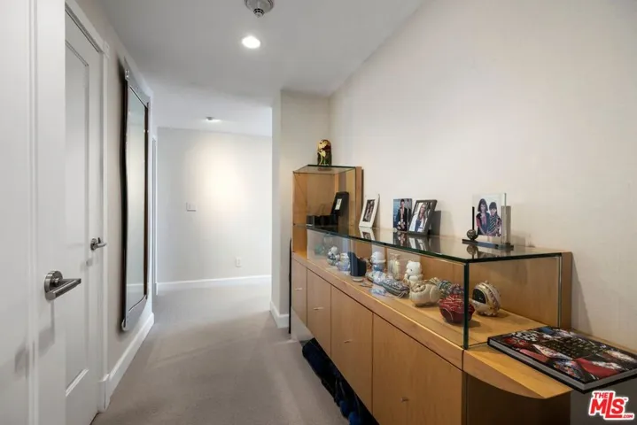 900 W Olympic Boulevard 46g, Los Angeles, California 90015