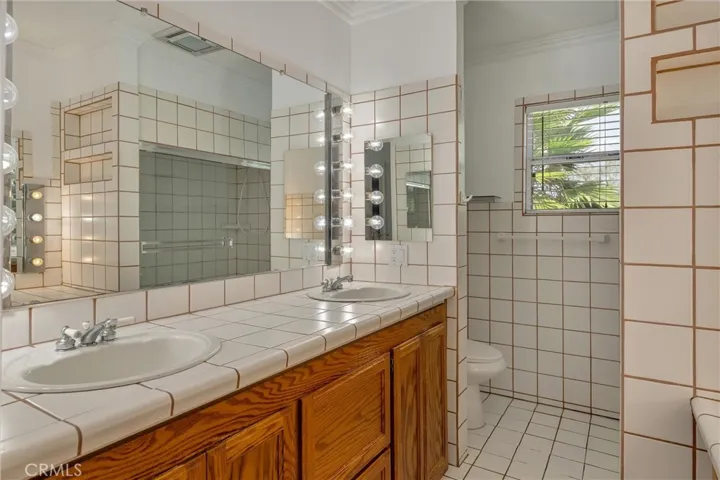 Main Bedroom Bathroom