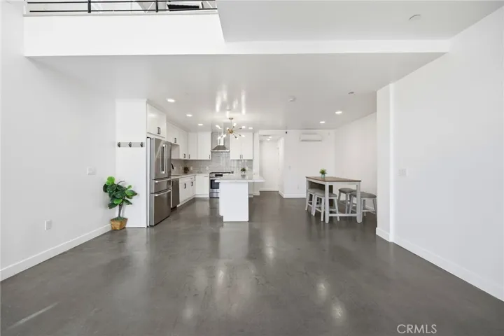 2160 Clifford, Los Angeles, California 90026