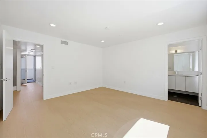 2160 Clifford, Los Angeles, California 90026