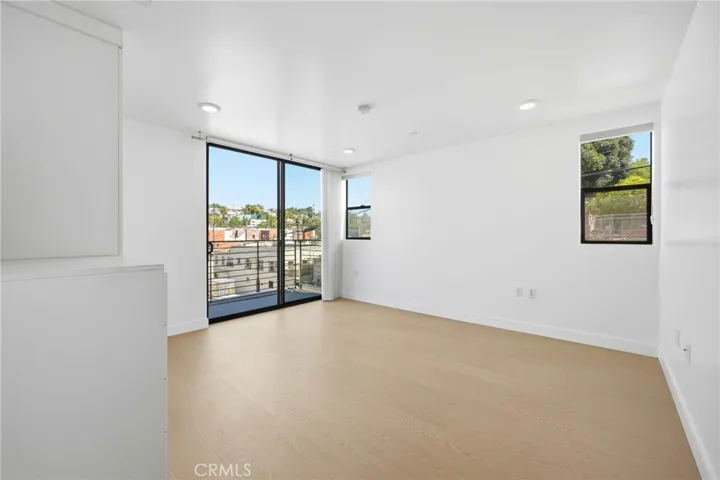 2160 Clifford, Los Angeles, California 90026