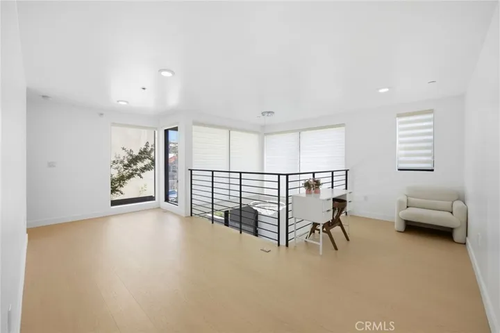 2160 Clifford, Los Angeles, California 90026