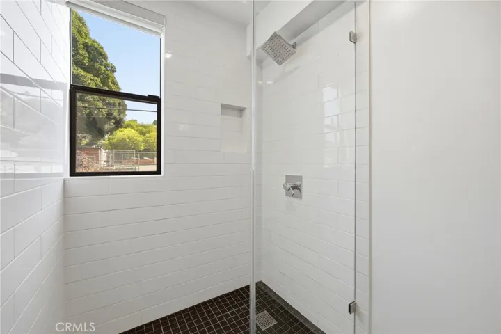 2160 Clifford, Los Angeles, California 90026