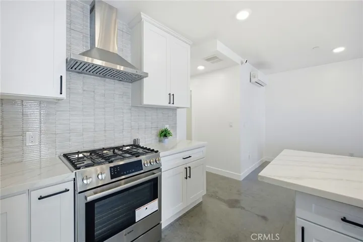 2160 Clifford, Los Angeles, California 90026