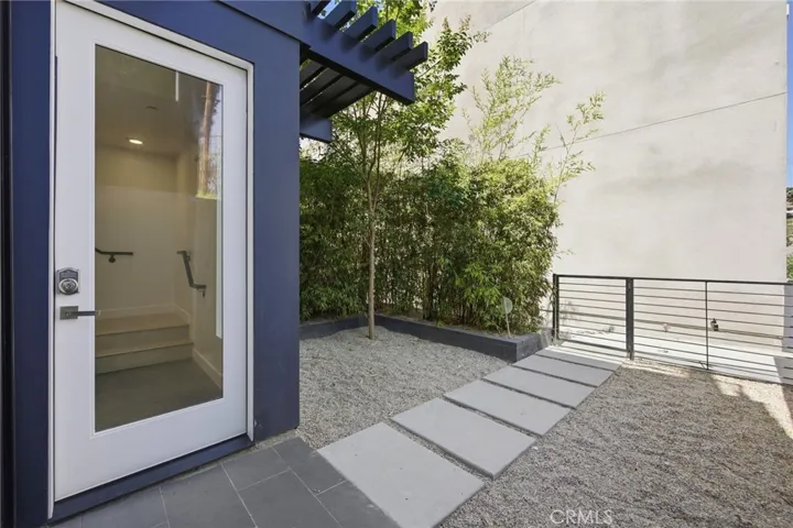 2160 Clifford, Los Angeles, California 90026