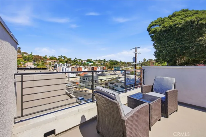 2160 Clifford, Los Angeles, California 90026