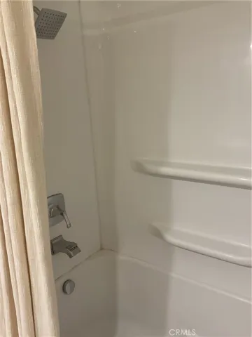 In tub shower