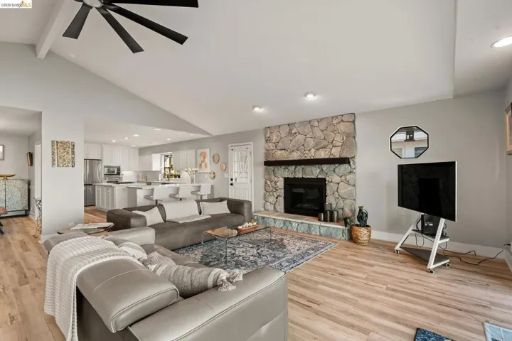 2293 Reef Ct, Discovery Bay, California 94505