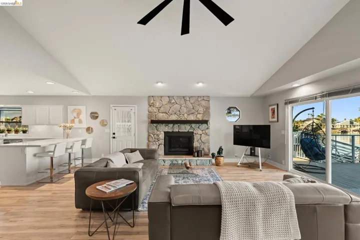 2293 Reef Ct, Discovery Bay, California 94505