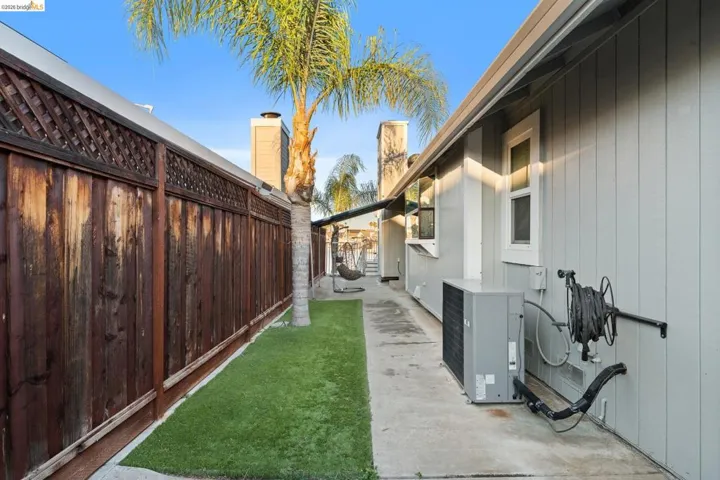 2293 Reef Ct, Discovery Bay, California 94505