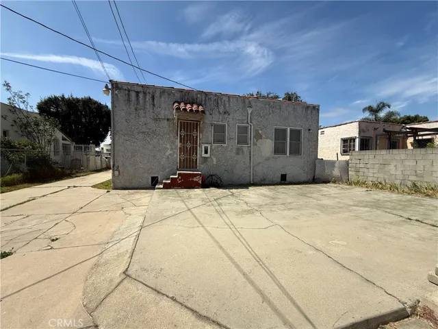 2211 W 79th Street, Inglewood, California 90305