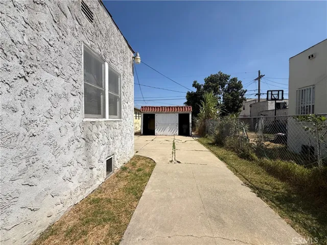 2211 W 79th Street, Inglewood, California 90305