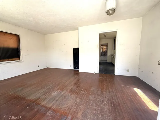 2211 W 79th Street, Inglewood, California 90305