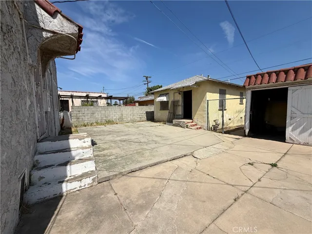 2211 W 79th Street, Inglewood, California 90305