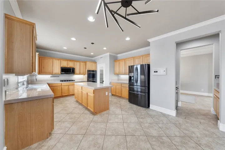 33352 Barrington, Temecula, California 92592