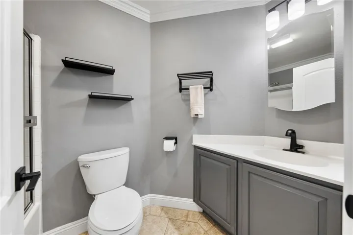 33352 Barrington, Temecula, California 92592