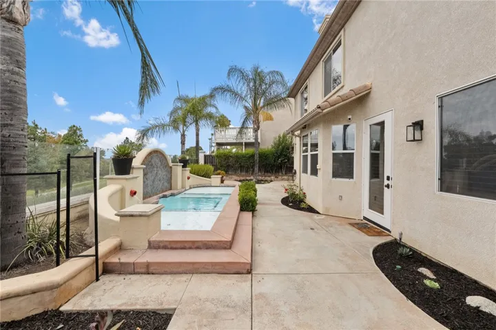 33352 Barrington, Temecula, California 92592