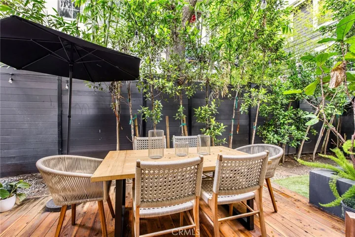11645 Woodbridge Street, Studio City, California 91604