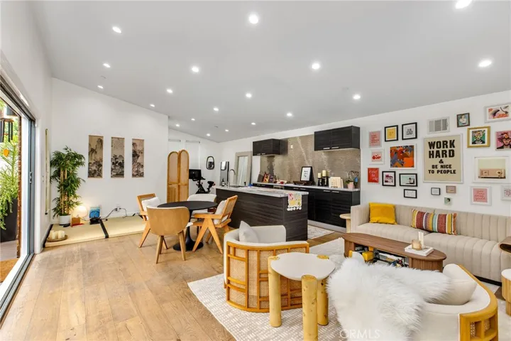 11645 Woodbridge Street, Studio City, California 91604