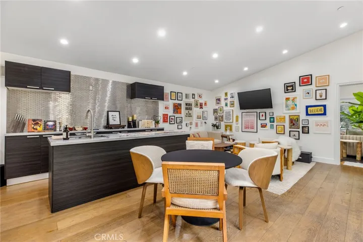 11645 Woodbridge Street, Studio City, California 91604