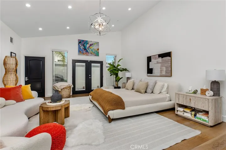 11645 Woodbridge Street, Studio City, California 91604