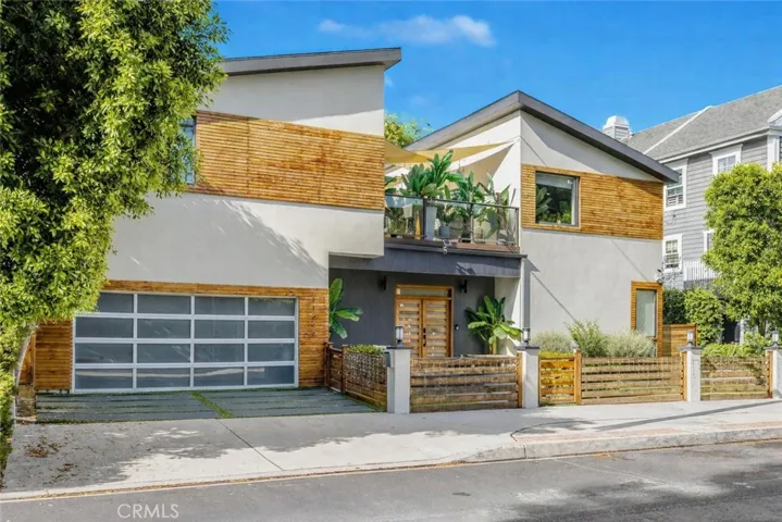 11645 Woodbridge Street, Studio City, California 91604