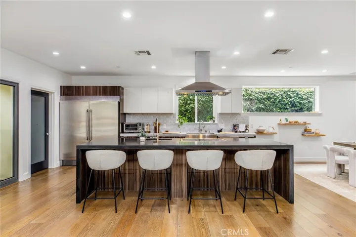 11645 Woodbridge Street, Studio City, California 91604