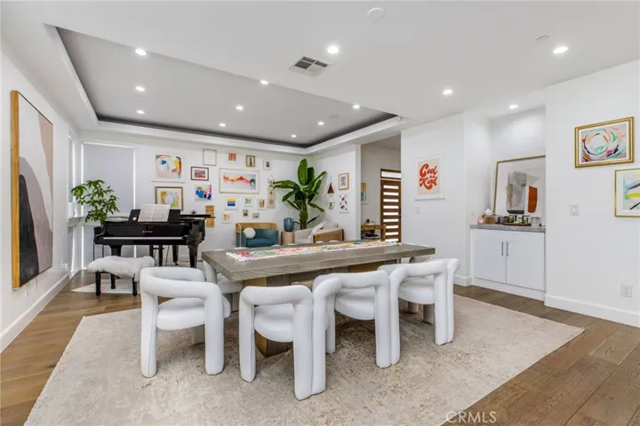 11645 Woodbridge Street, Studio City, California 91604