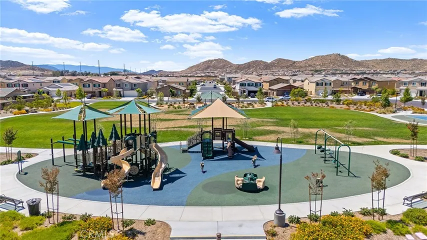 30851 Le Baron Court, Winchester, California 92596
