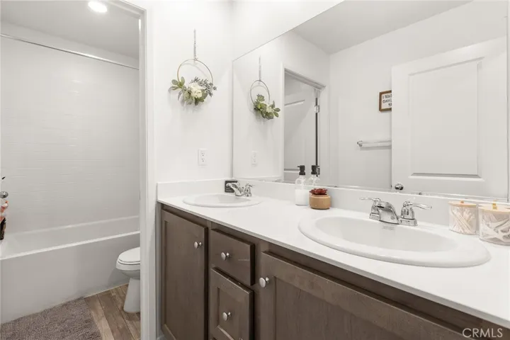 30851 Le Baron Court, Winchester, California 92596