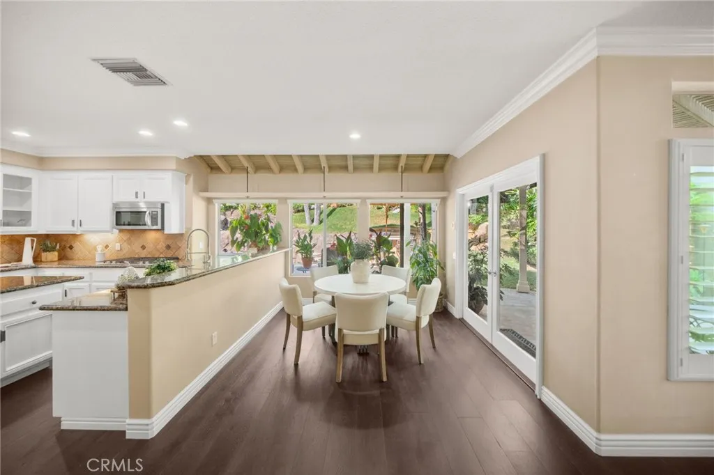 Breakfast Nook