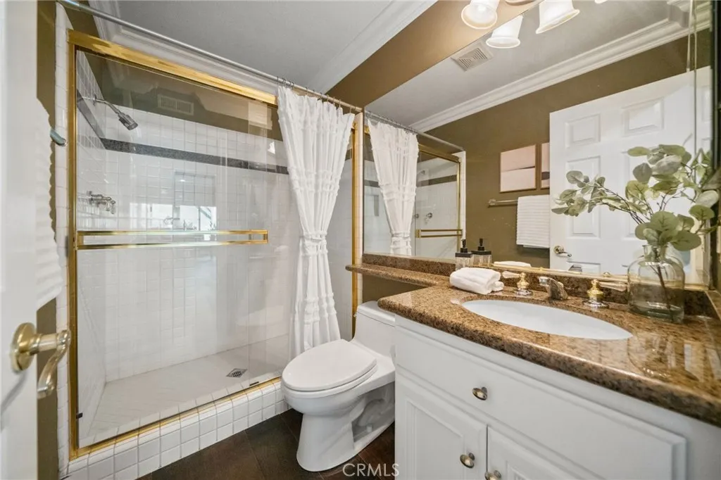 Downstairs Full Bathroom