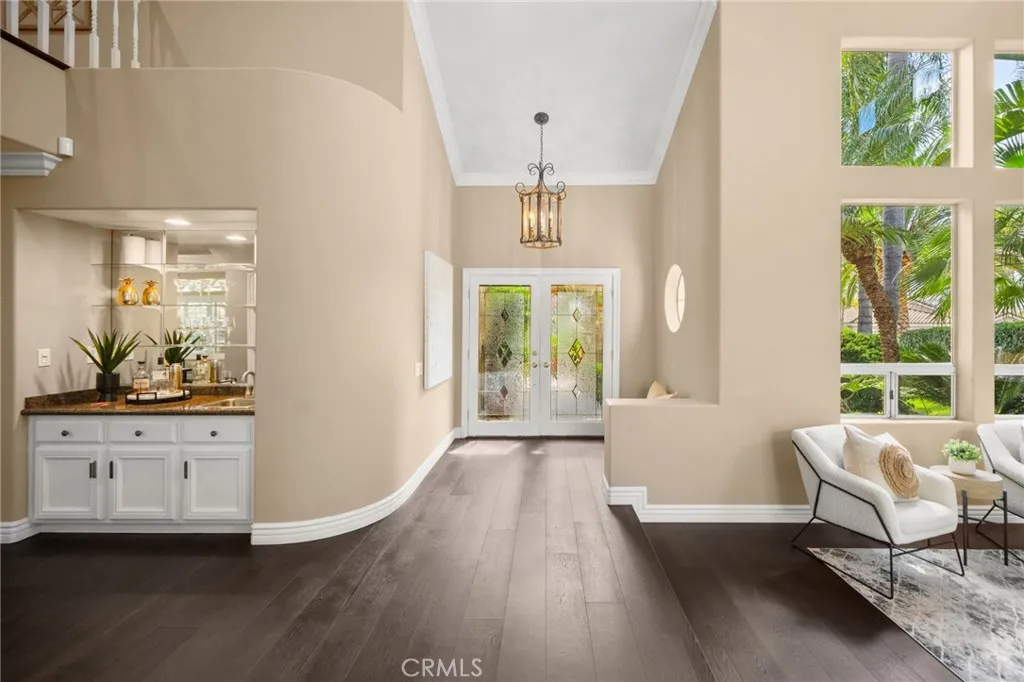 Front Entry and Wet Bar