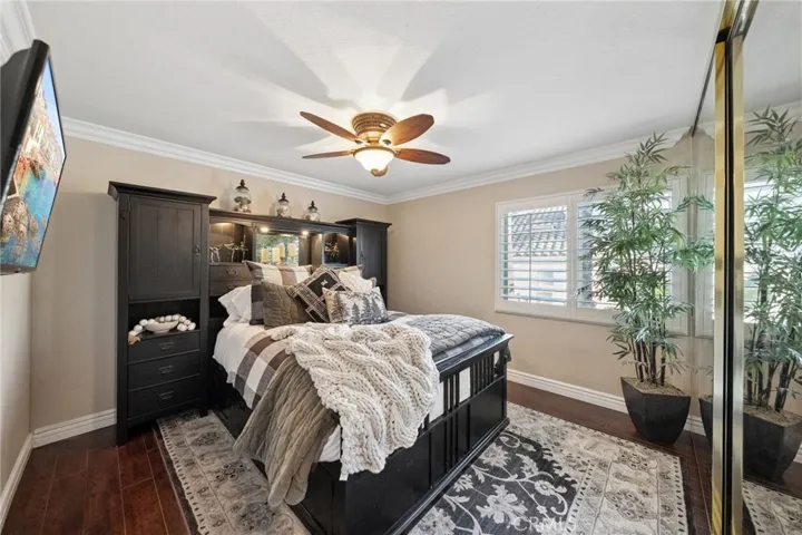 Upstairs Bedroom 1