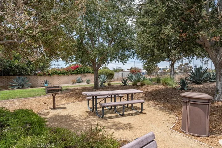 11916 Manzanilla Lane, Los Angeles, California 90047