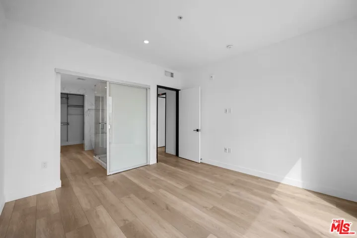 957 Figueroa Terrace 307, Los Angeles, California 90012