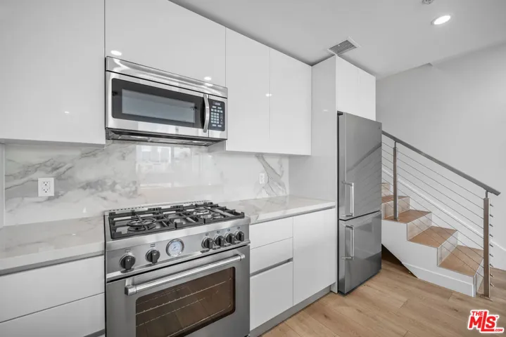 957 Figueroa Terrace 307, Los Angeles, California 90012