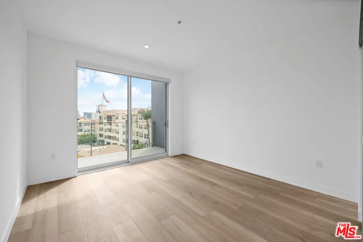 957 Figueroa Terrace 307, Los Angeles, California 90012