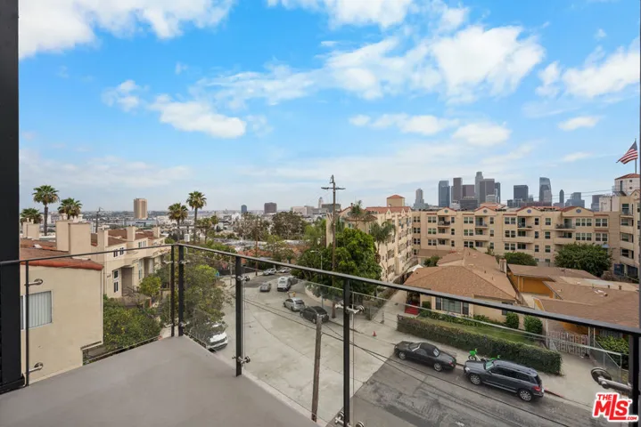 957 Figueroa Terrace 307, Los Angeles, California 90012