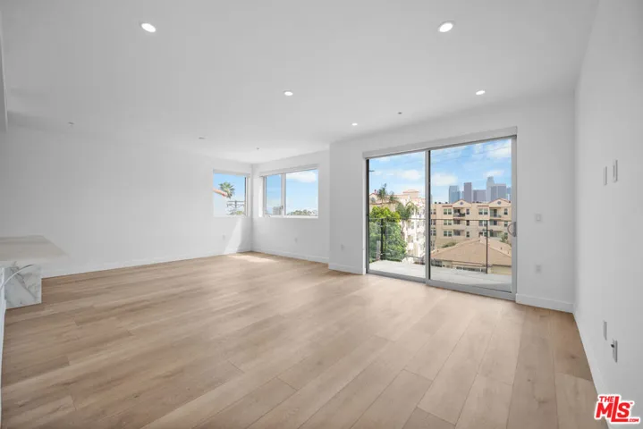 957 Figueroa Terrace 307, Los Angeles, California 90012