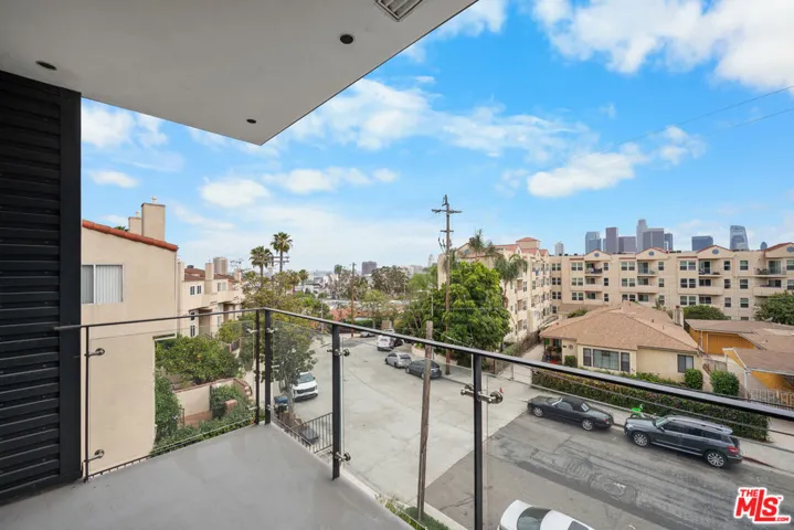 957 Figueroa Terrace 307, Los Angeles, California 90012