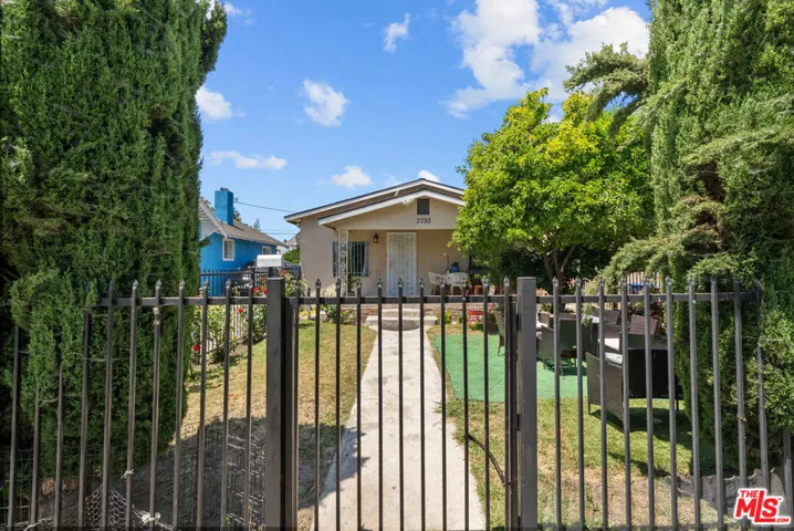 3793 Cimarron Street, Los Angeles, California 90018